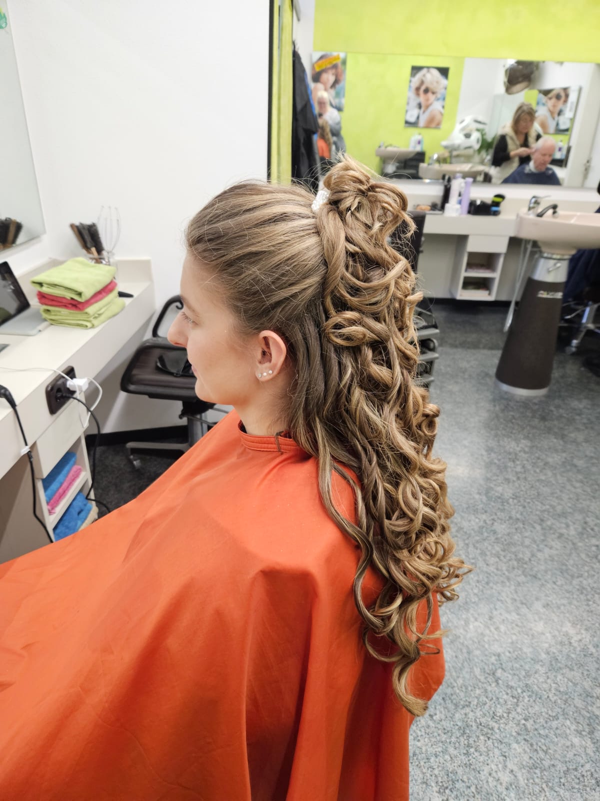 Frisuren Inspiration von Salon Karola